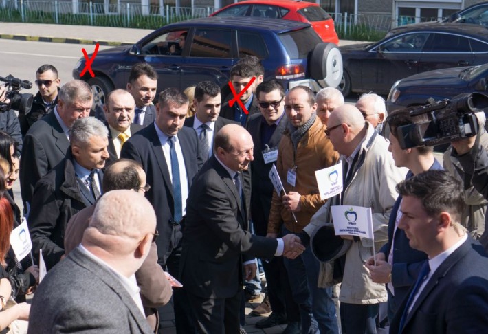 Scripat si Basescu